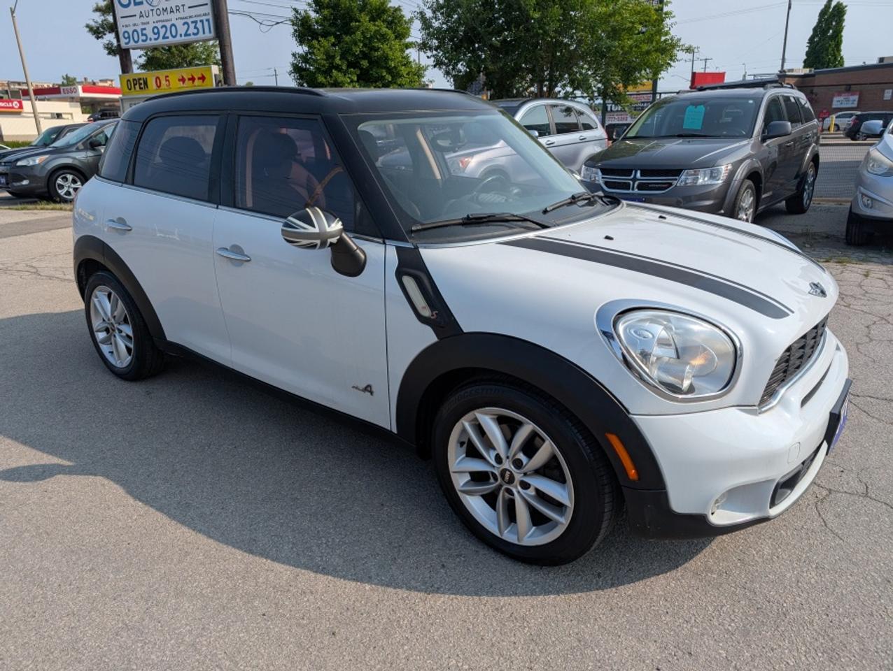 2011 MINI Cooper Countryman S ALL4 Photo2