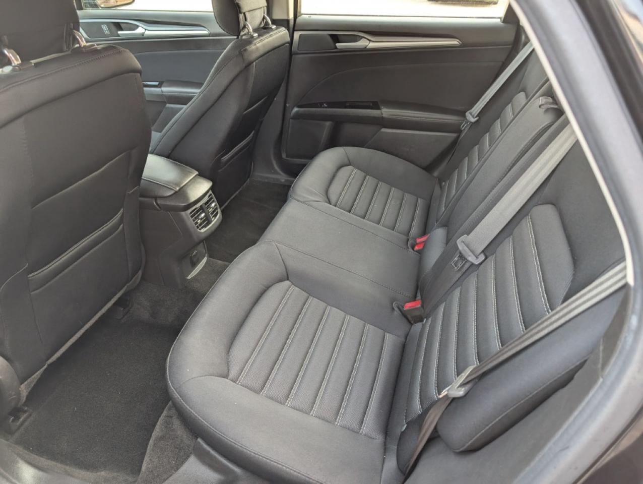 2013 Ford Fusion SE Photo