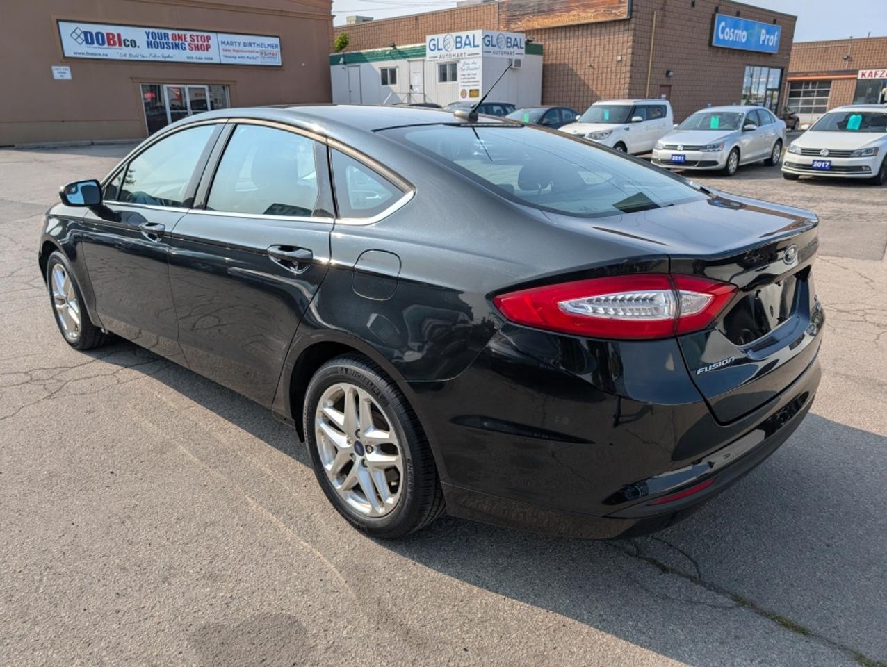 2013 Ford Fusion SE Photo3