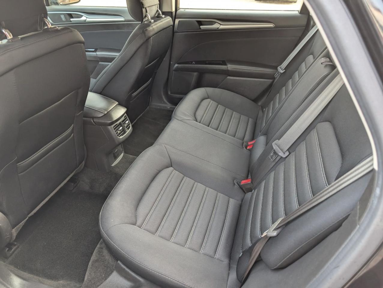 2013 Ford Fusion SE Photo