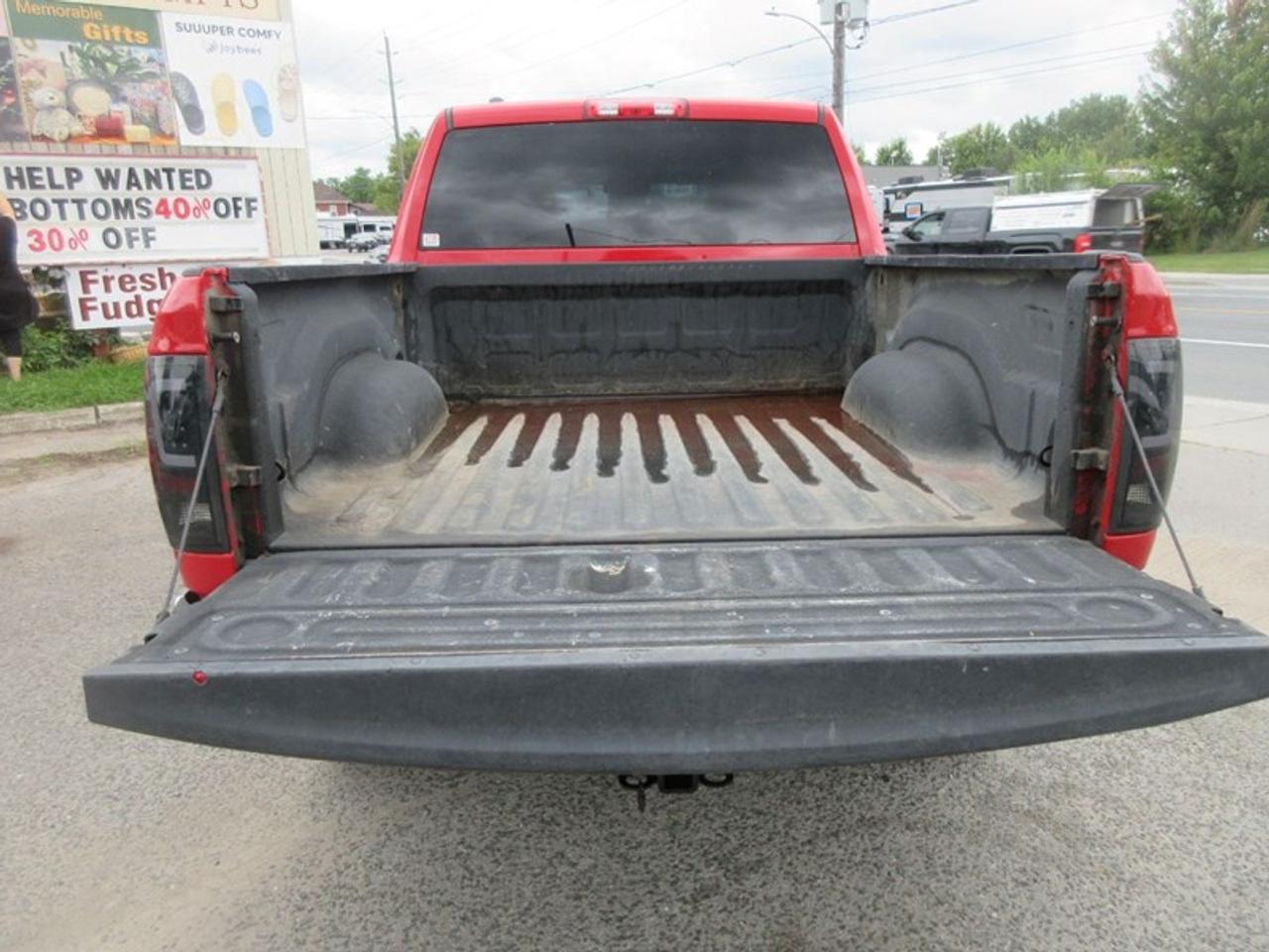 2013 RAM 1500 SXT SWB Photo4
