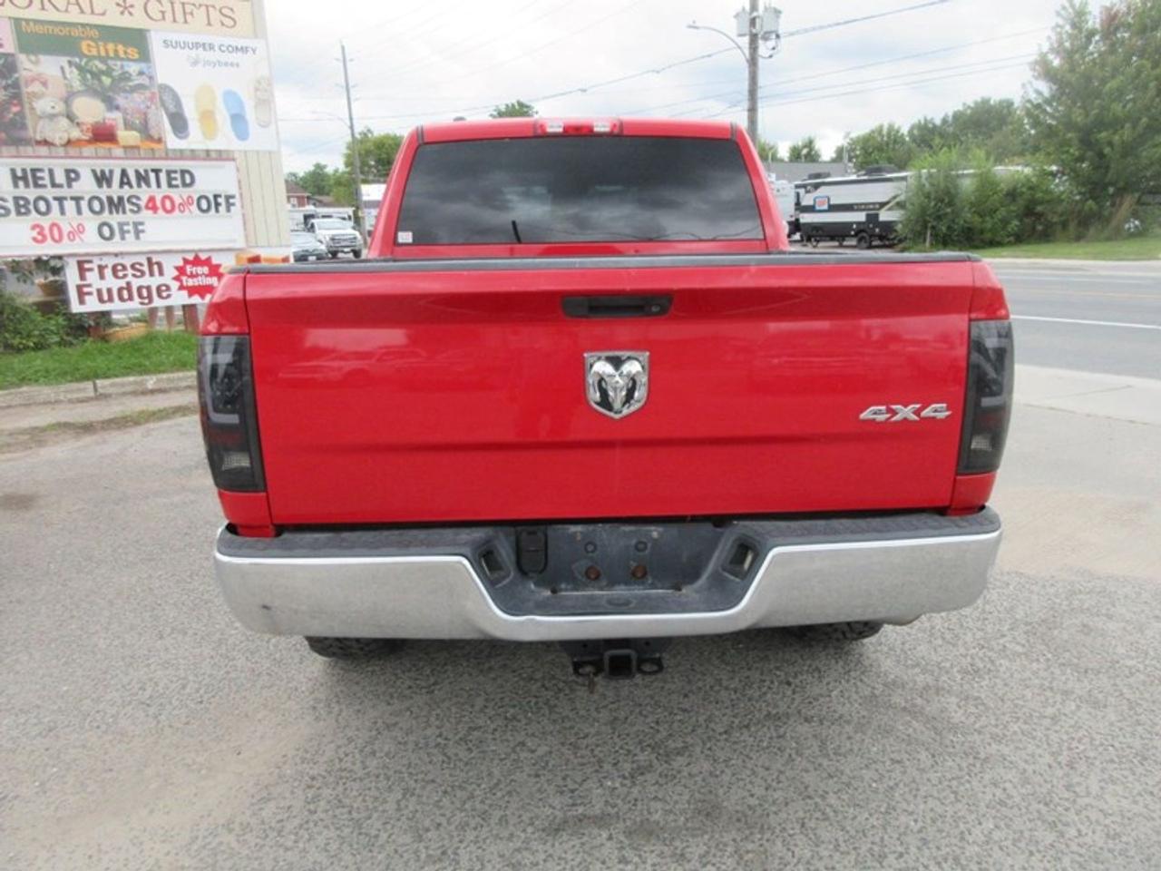 2013 RAM 1500 SXT SWB Photo