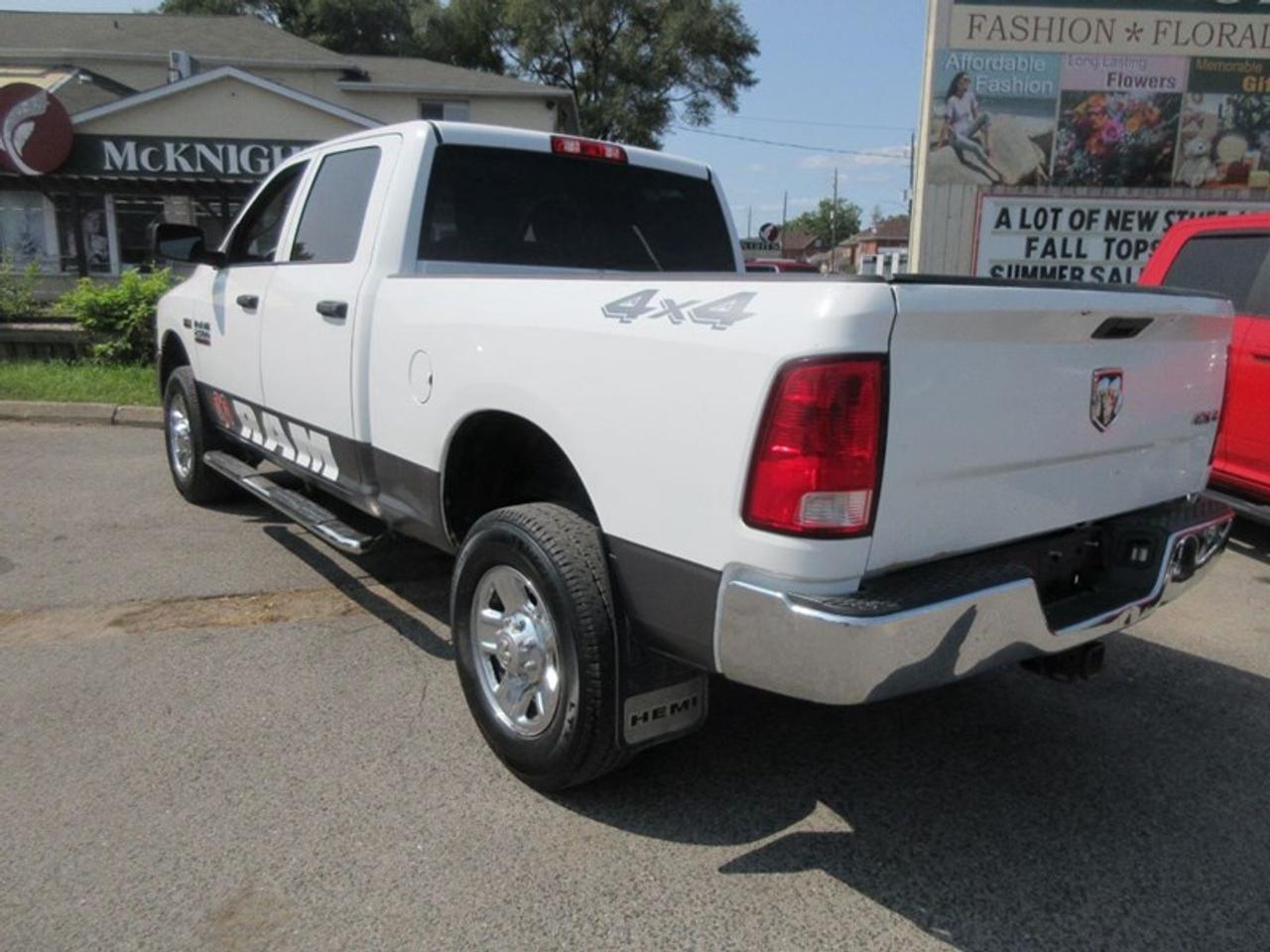 2014 RAM 2500HD ST  Crew Cab Photo2