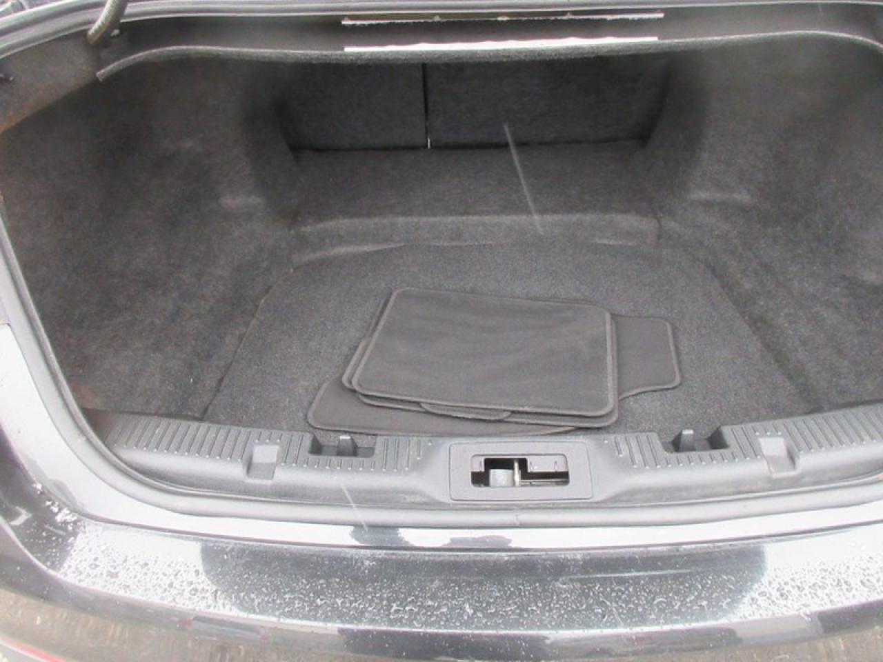 2013 Ford Taurus SEL AWD Photo