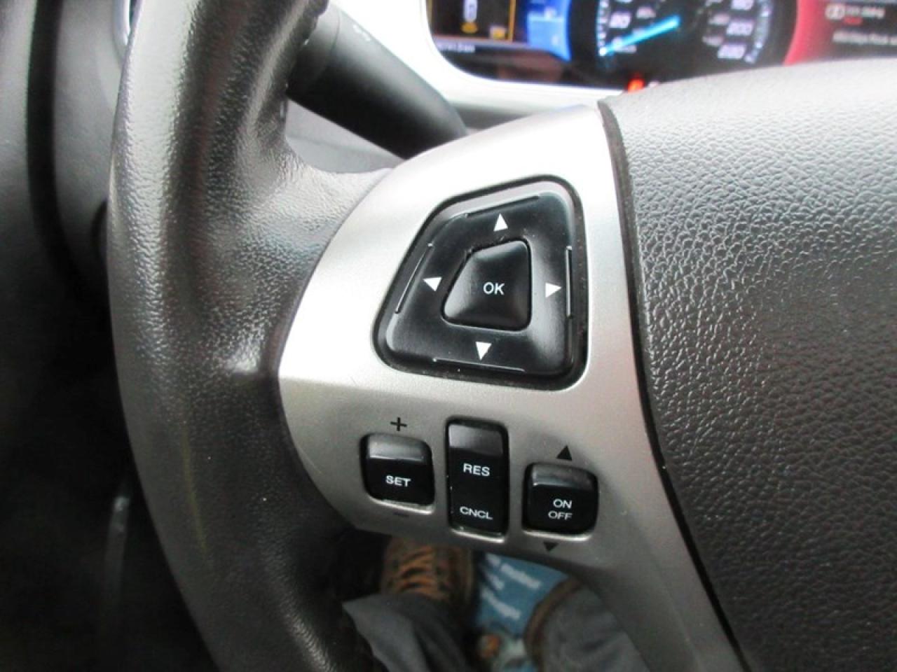 2013 Ford Taurus SEL AWD Photo