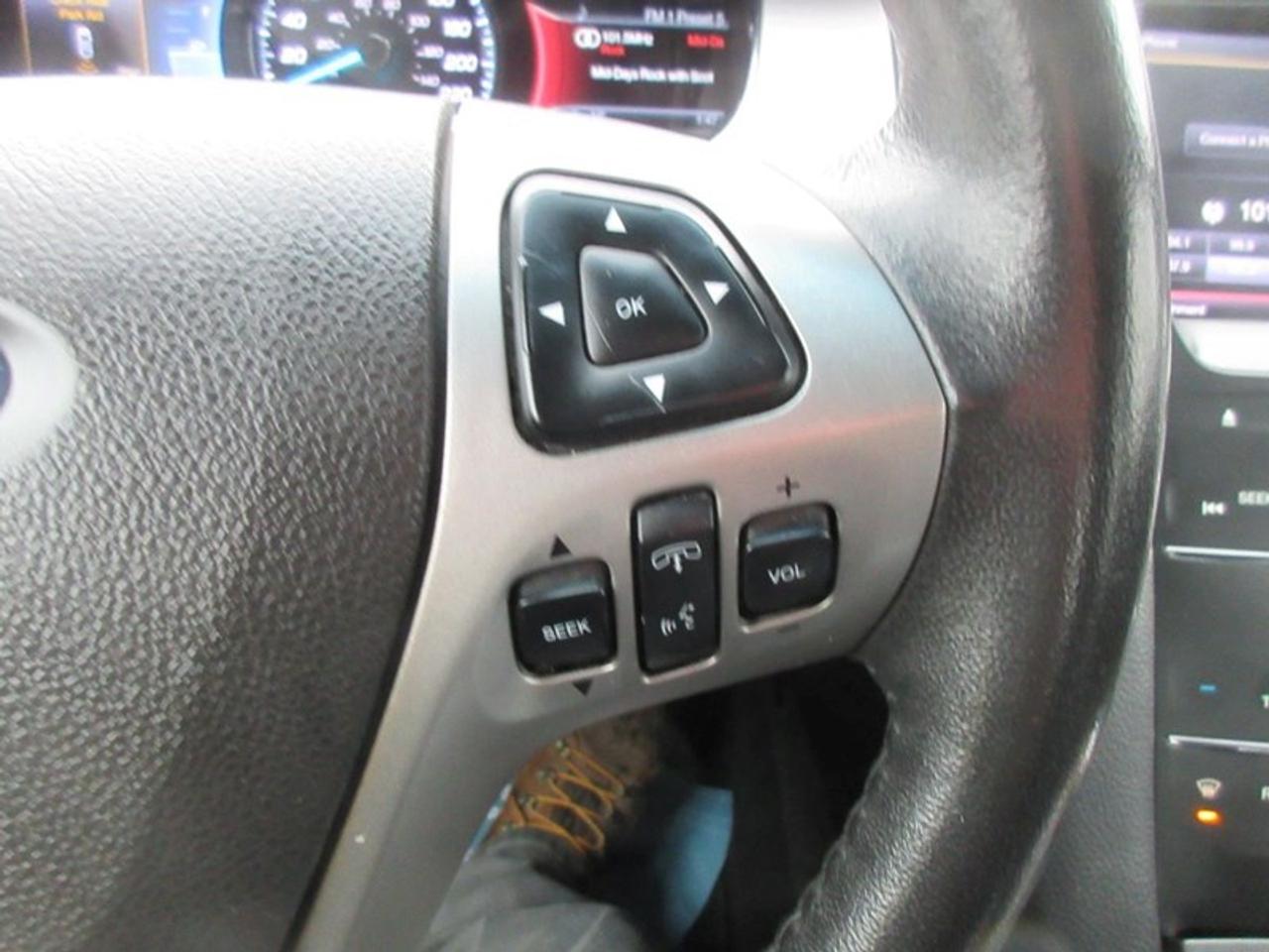 2013 Ford Taurus SEL AWD Photo