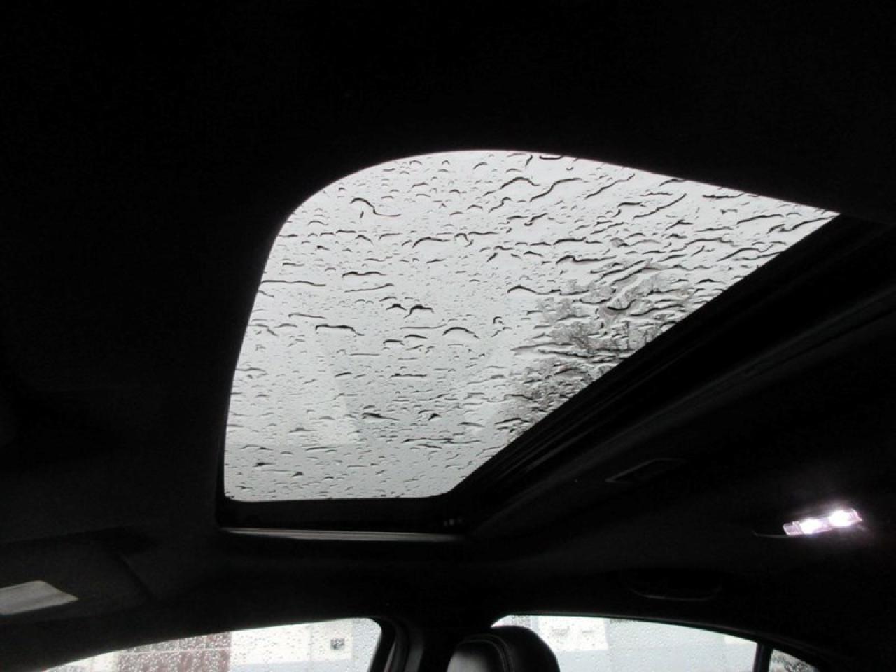 2013 Chrysler 200 Limited Photo