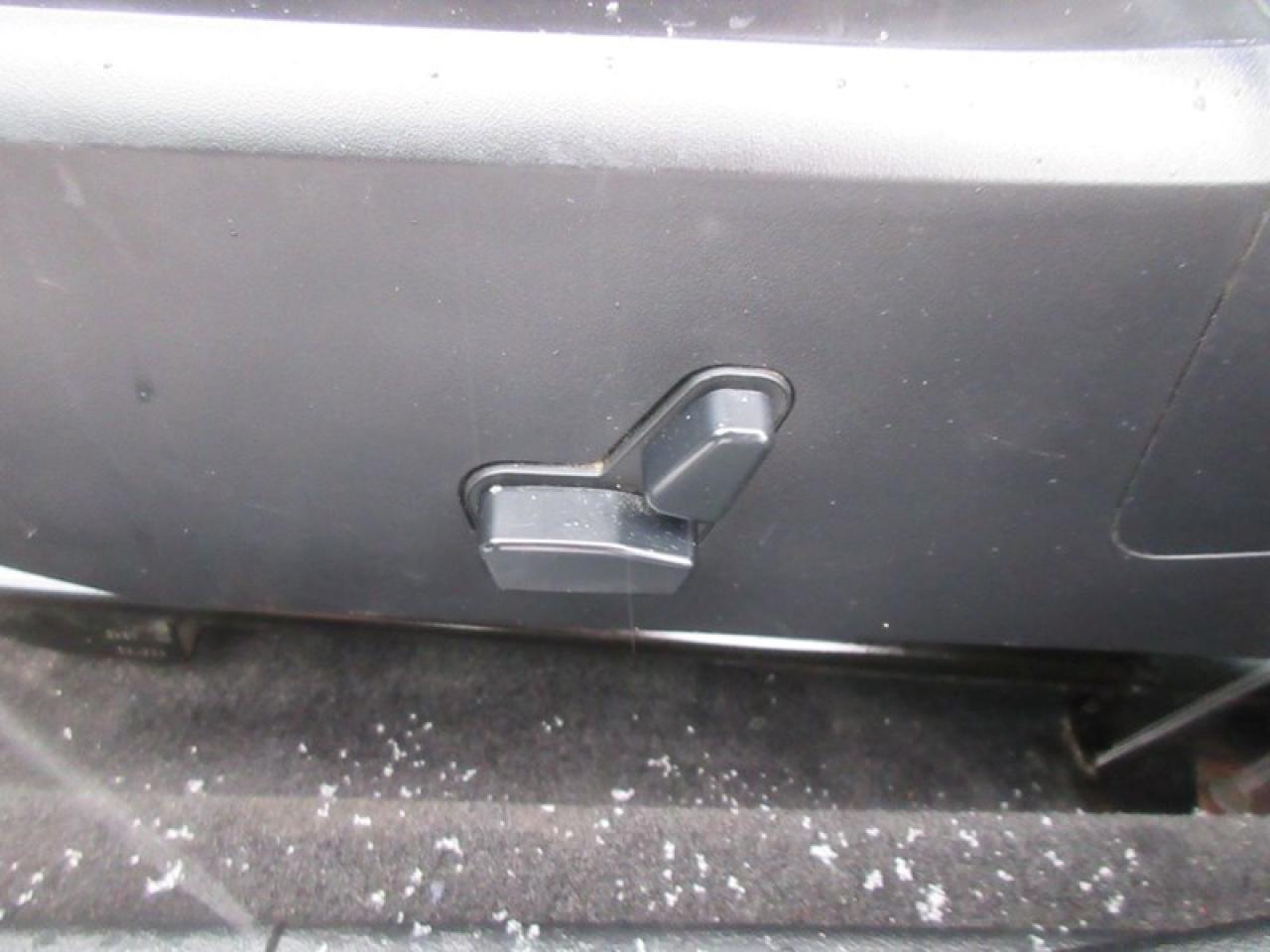 2013 Chrysler 200 Limited Photo