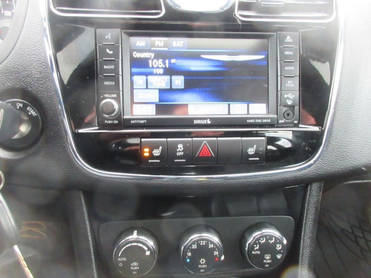 2013 Chrysler 200 Limited Photo