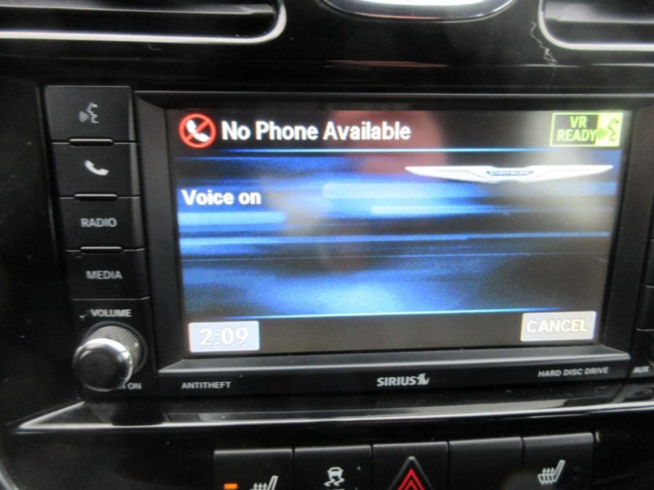 2013 Chrysler 200 Limited Photo