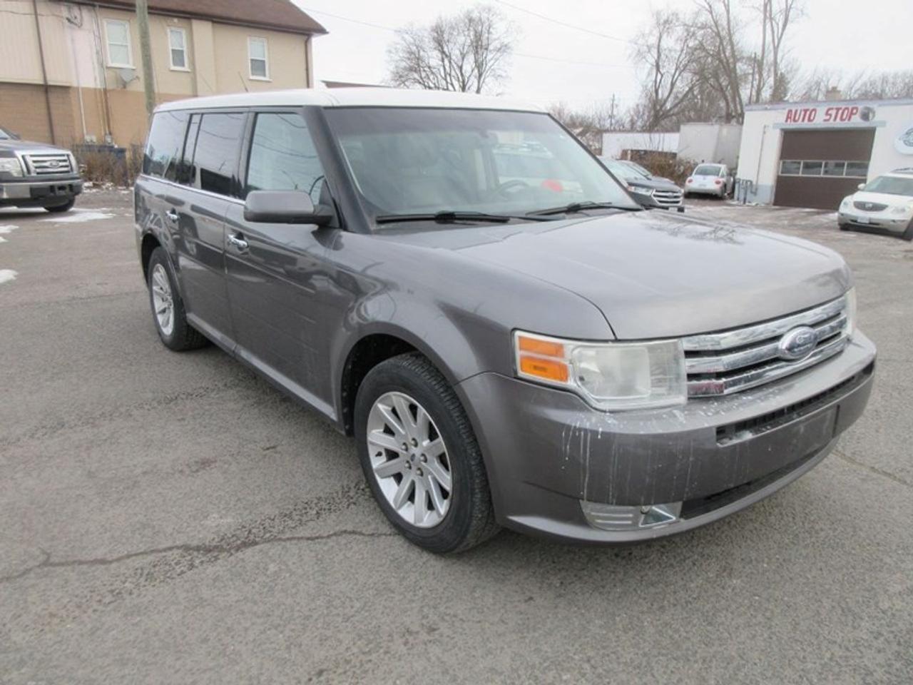 2010 Ford Flex SEL AWD Photo
