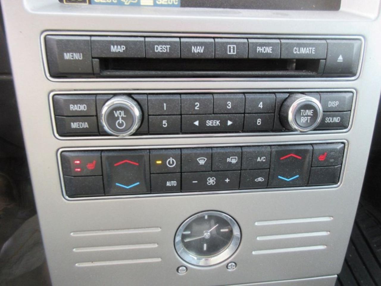 2010 Ford Flex SEL AWD Photo