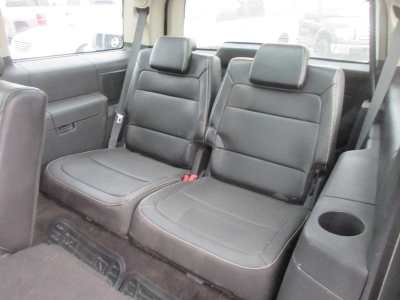 2010 Ford Flex SEL AWD Photo