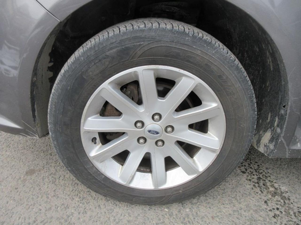 2010 Ford Flex SEL AWD Photo