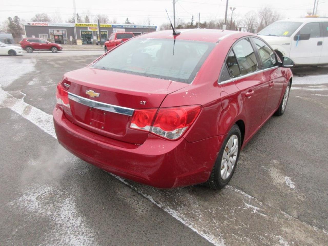 2014 Chevrolet Cruze LT Photo4