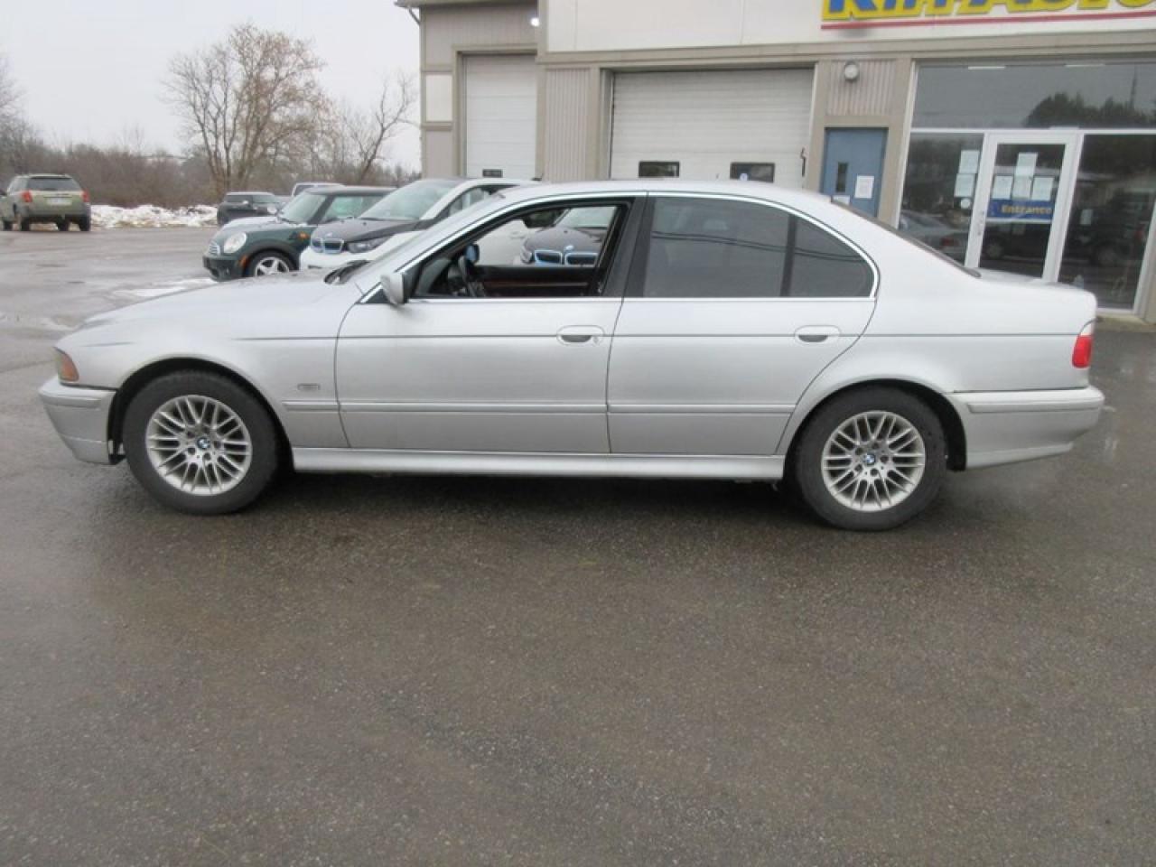 2003 BMW 5-Series 530i Photo