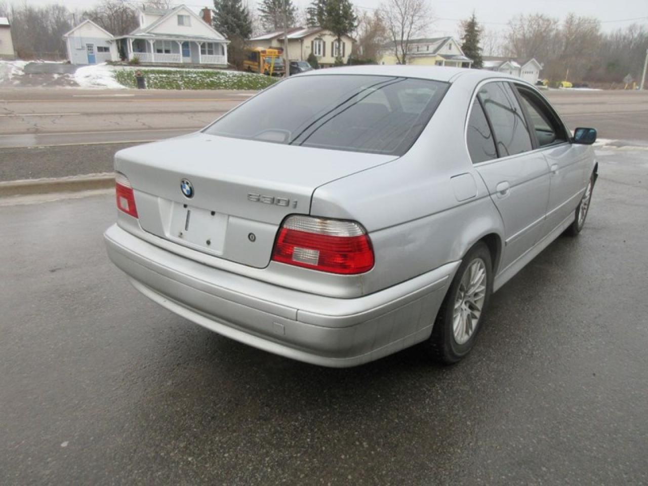 2003 BMW 5-Series 530i Photo3