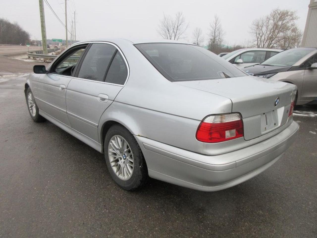 2003 BMW 5 Series 530i Photo