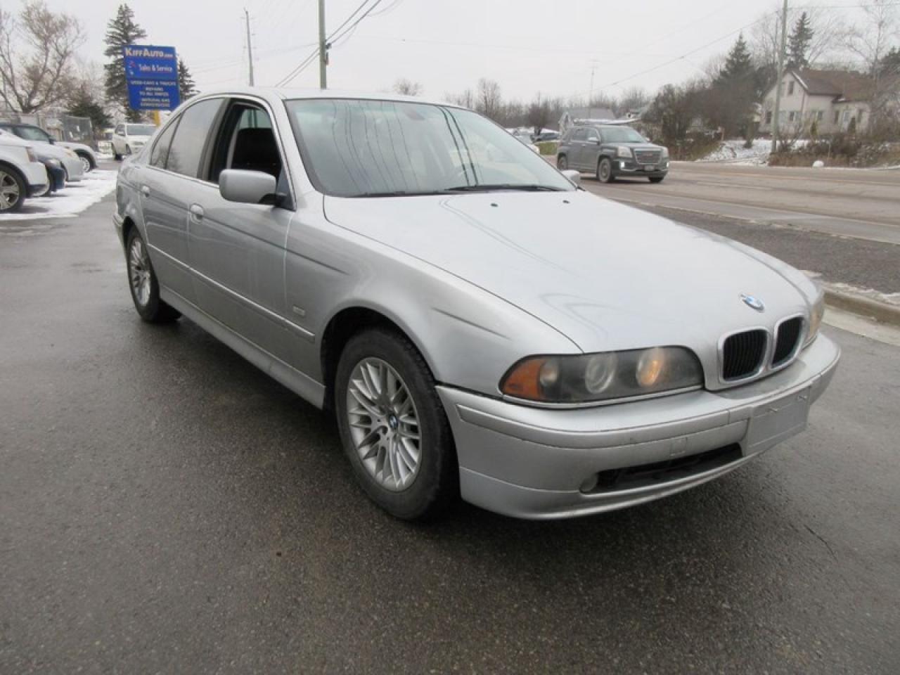 2003 BMW 5-Series 530i Photo
