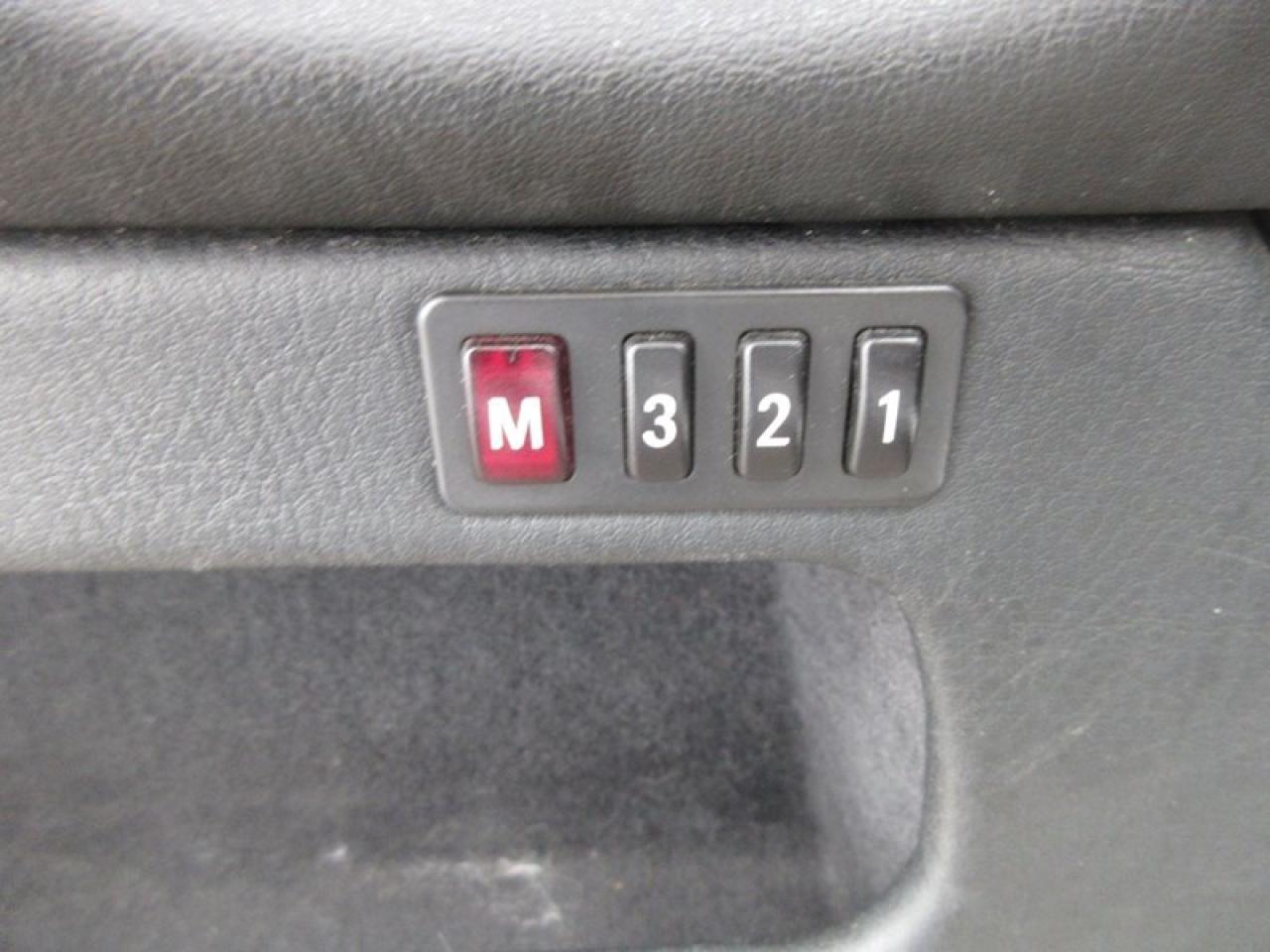 2003 BMW 5-Series 530i Photo