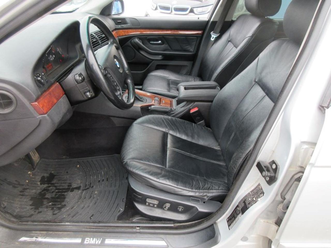 2003 BMW 5 Series 530i Photo