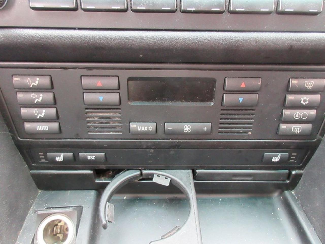 2003 BMW 5-Series 530i Photo