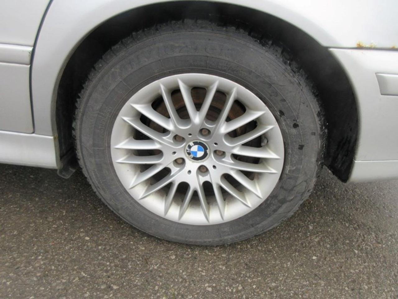 2003 BMW 5 Series 530i Photo
