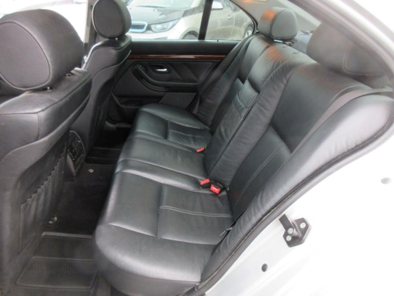 2003 BMW 5 Series 530i Photo