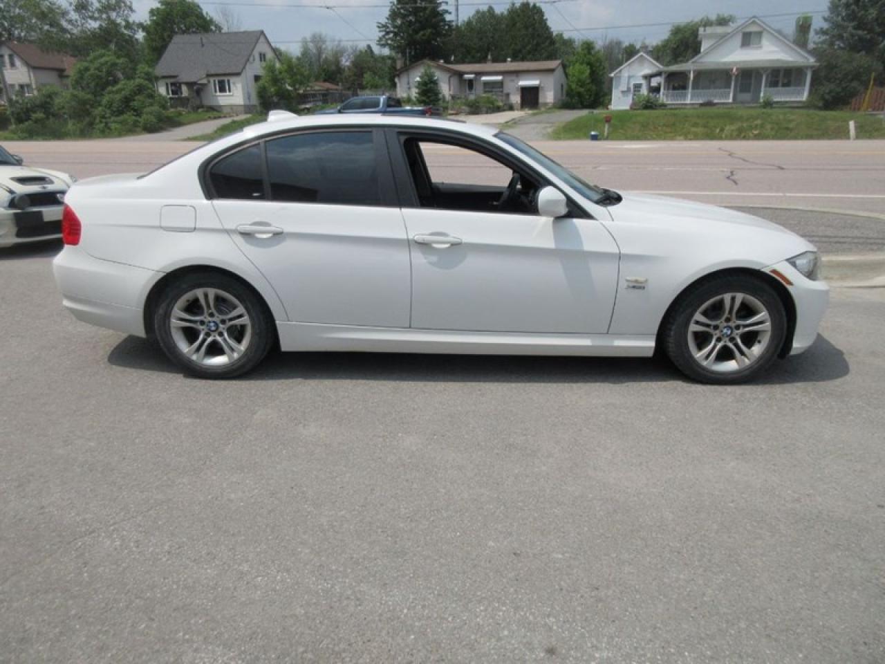 2009 BMW 3-Series 328xi Photo