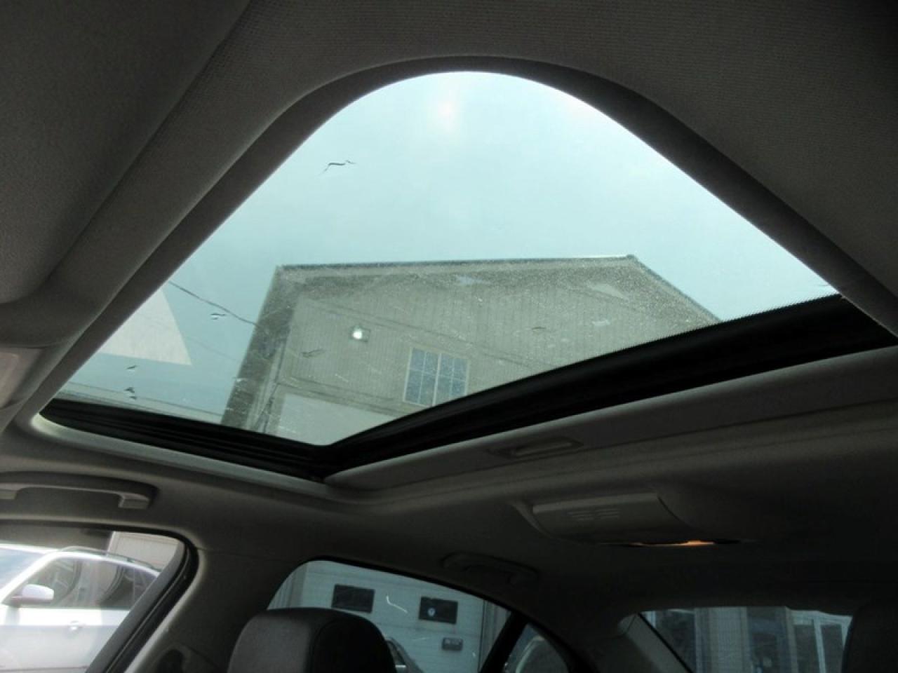 2009 BMW 3-Series 328xi Photo