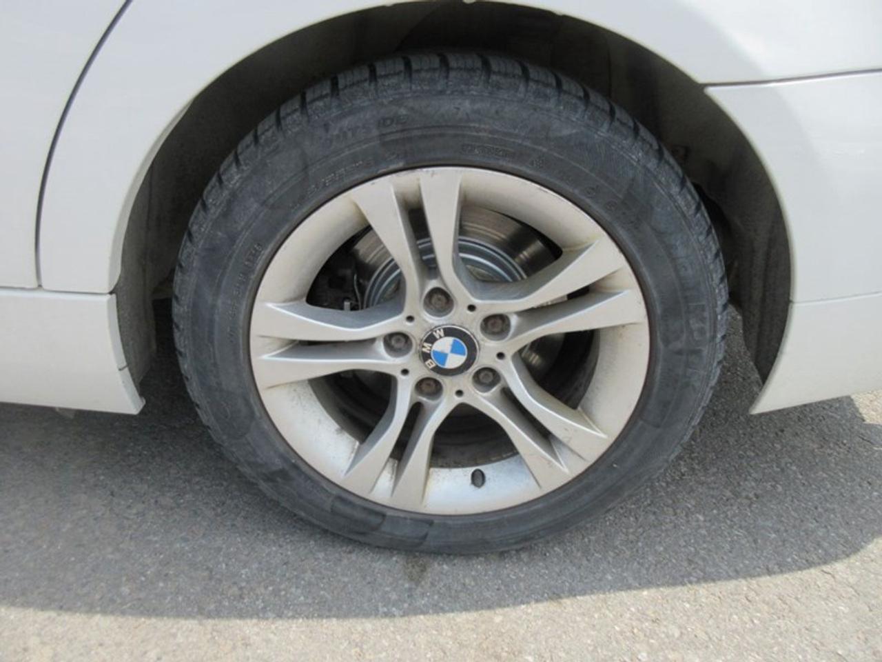 2009 BMW 3 Series 328xi Photo