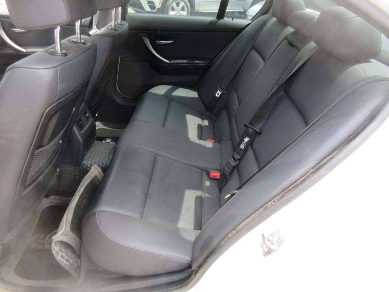 2009 BMW 3-Series 328xi Photo