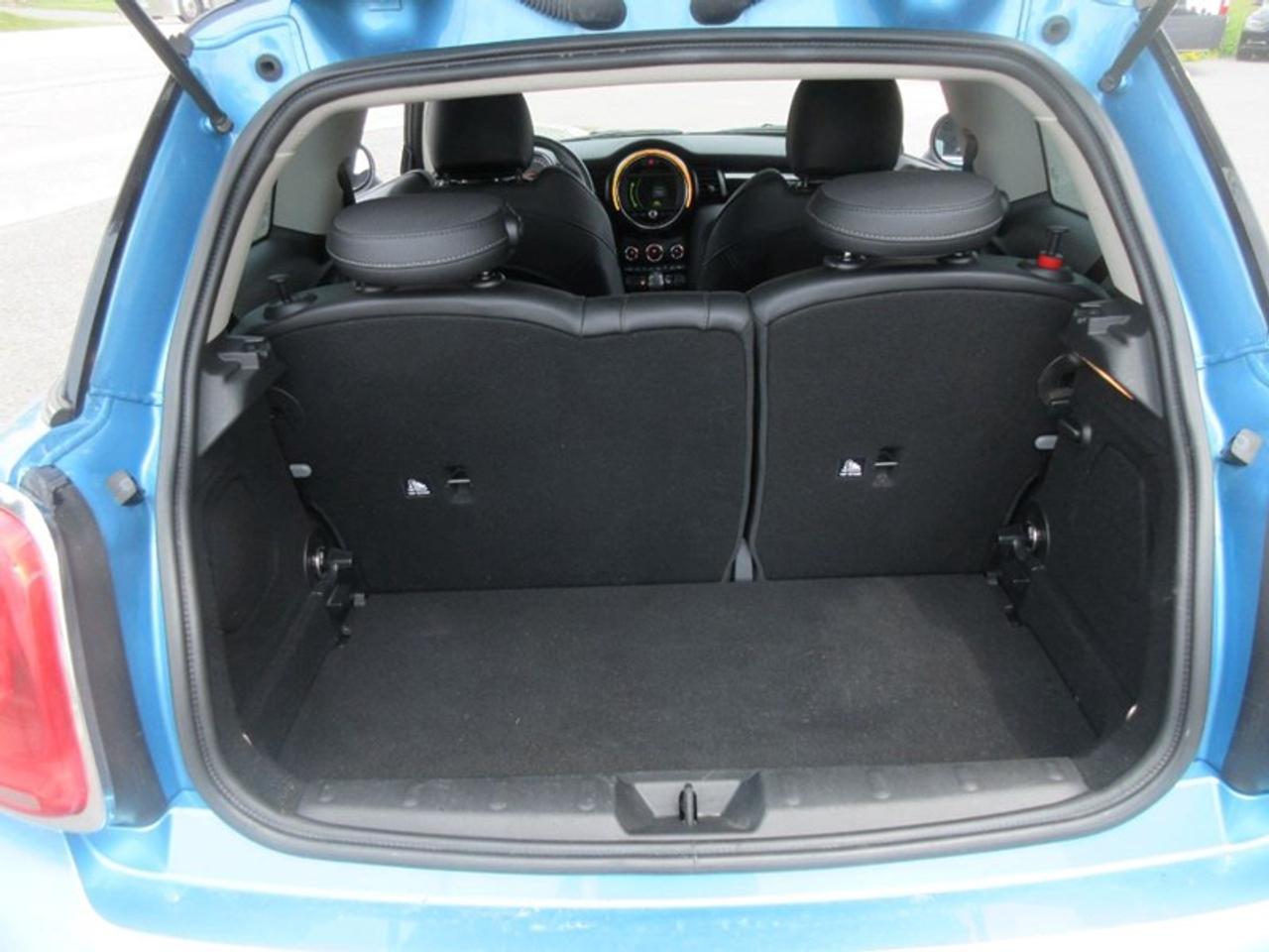 2017 MINI Cooper  Photo
