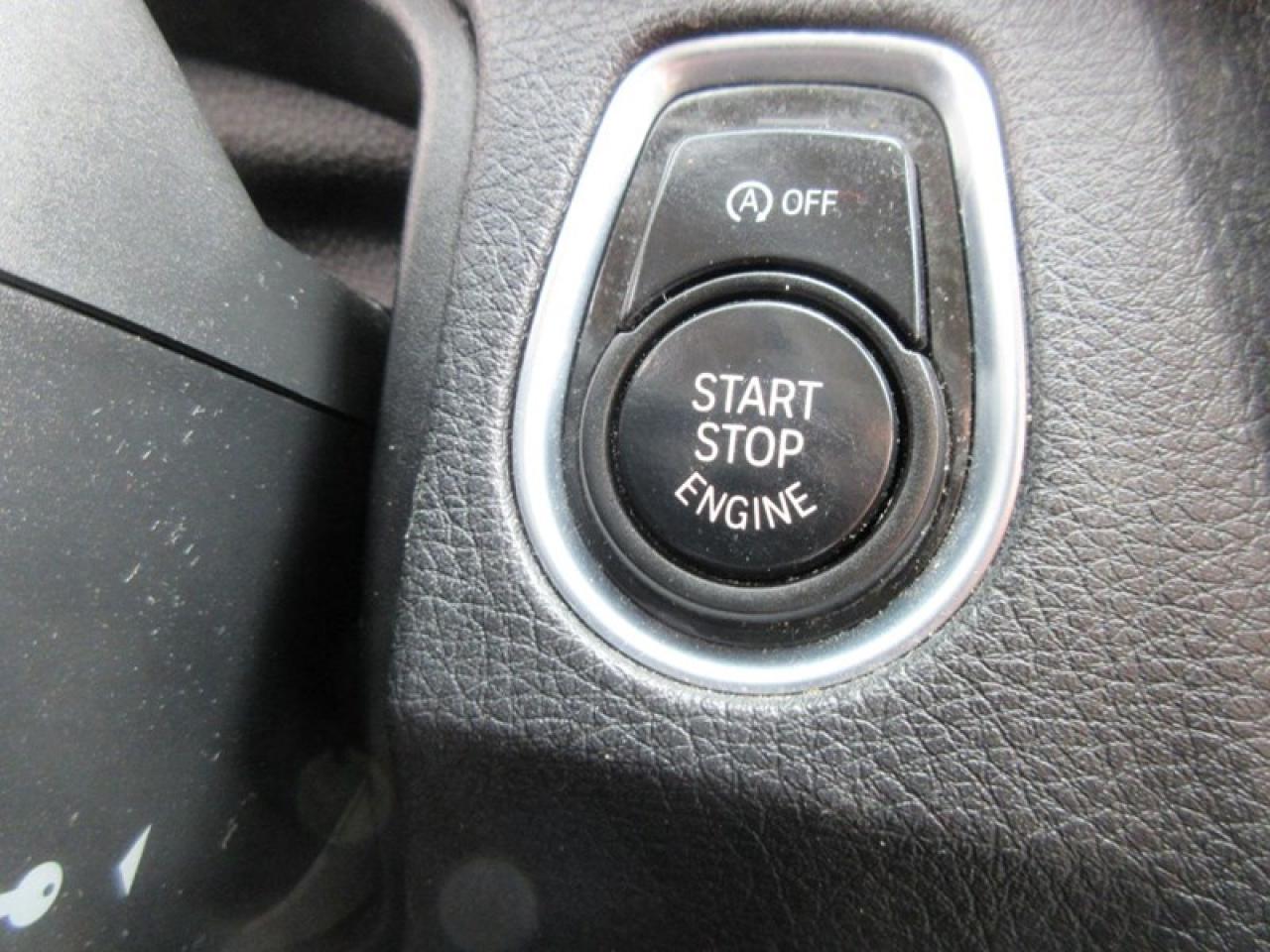 2013 BMW 3-Series 320i xDrive Photo