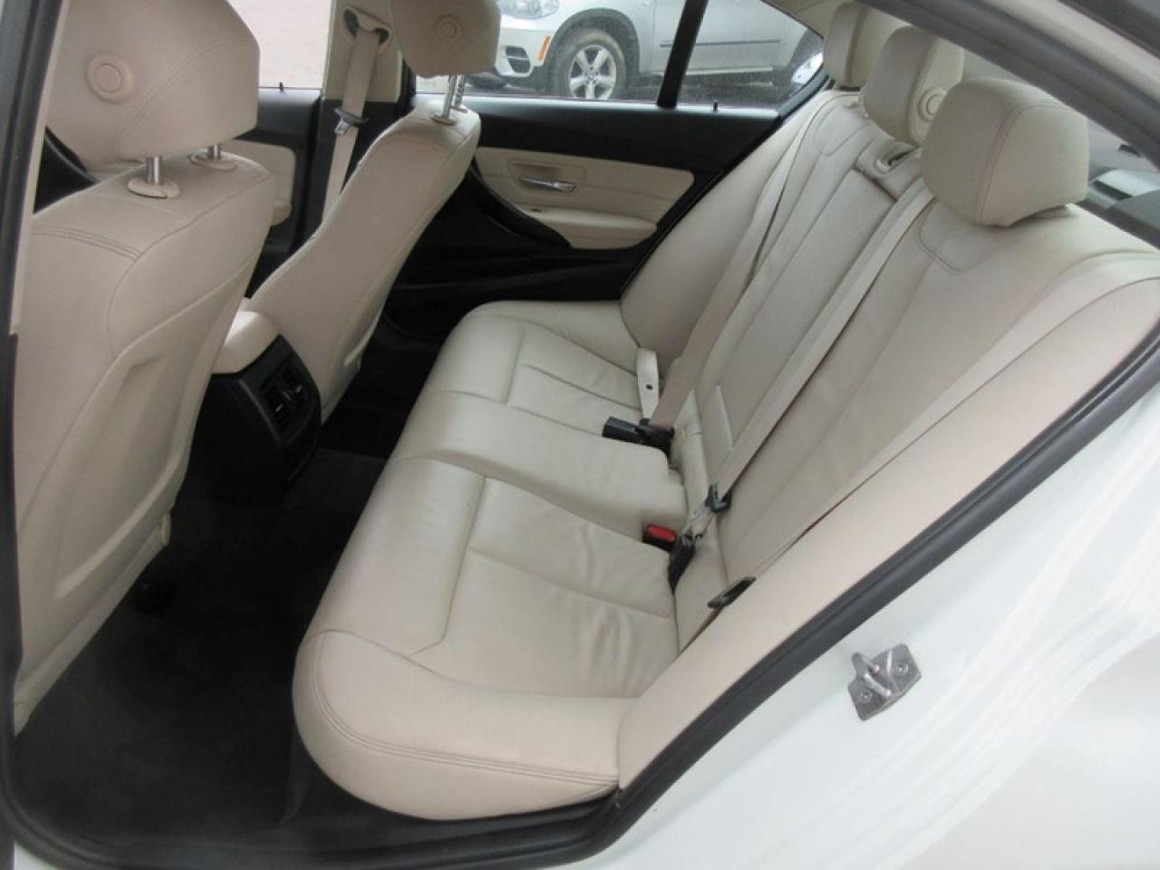 2013 BMW 3-Series 320i xDrive Photo