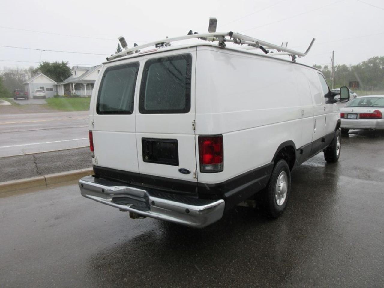 2012 Ford E-Series Van E-350 Super Duty Photo4