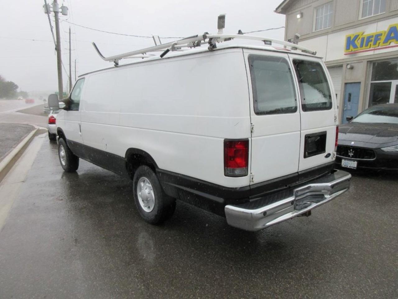 2012 Ford E-Series Van E-350 Super Duty Photo