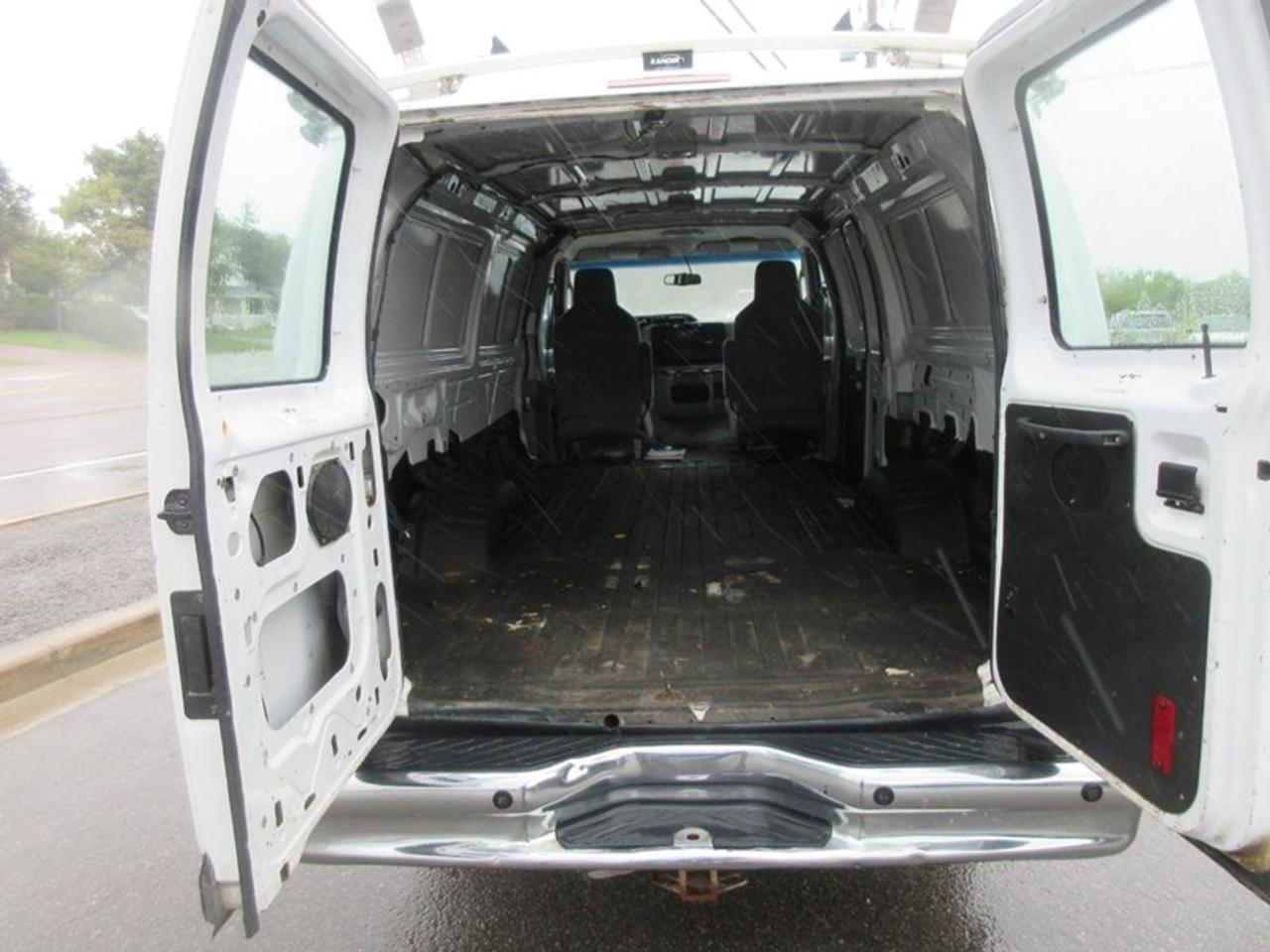 2012 Ford E-Series Van E-350 Super Duty Photo2