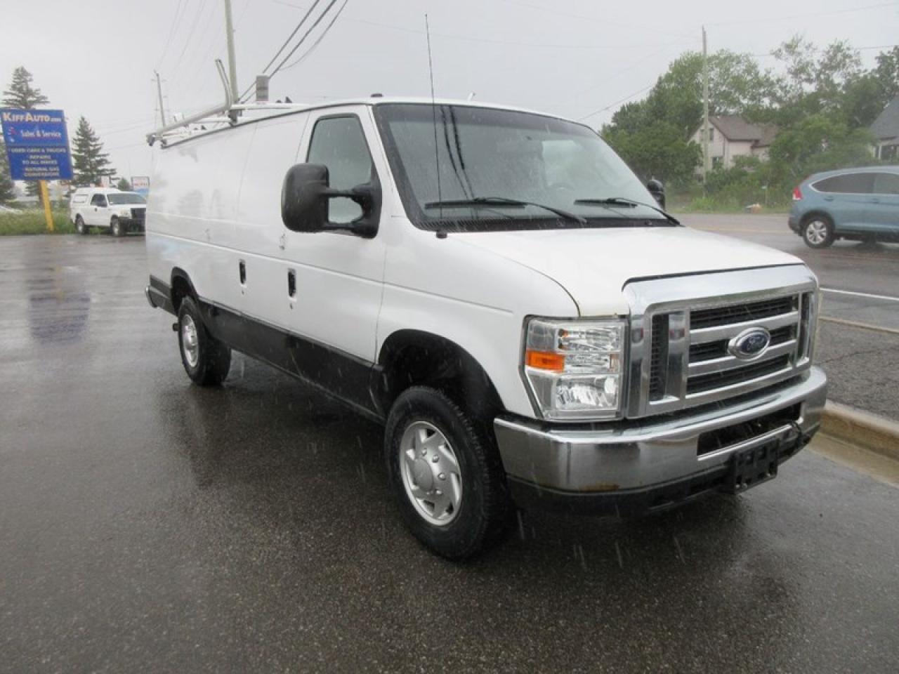 2012 Ford E-Series Van E-350 Super Duty Photo