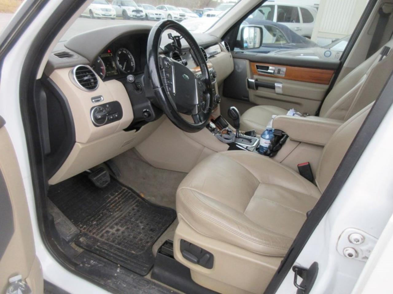 2011 Land Rover LR4 HSE Photo