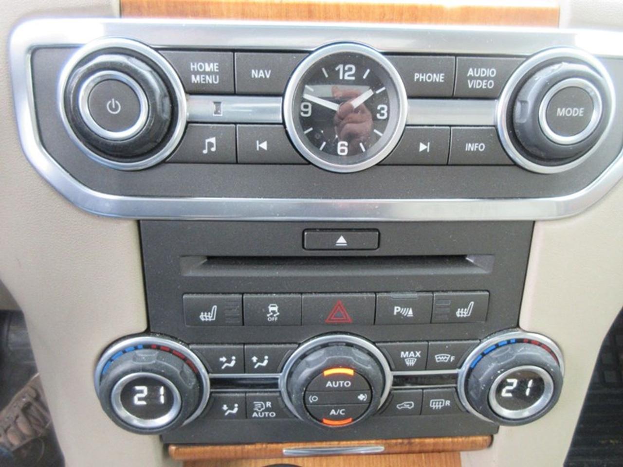 2011 Land Rover LR4 HSE Photo