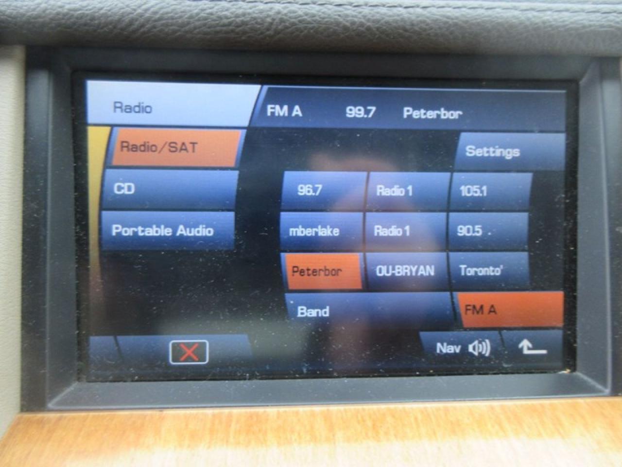 2011 Land Rover LR4 HSE Photo