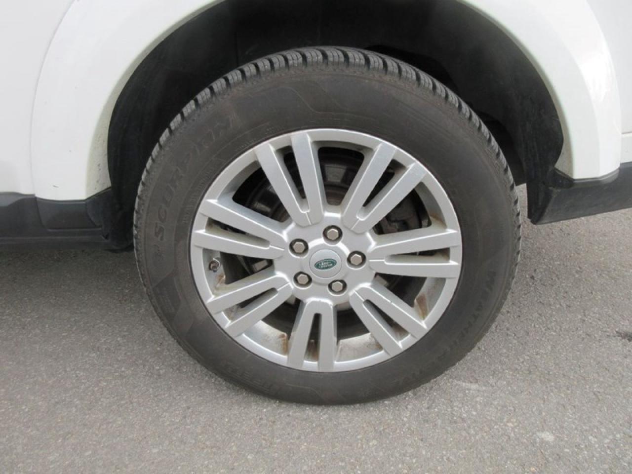 2011 Land Rover LR4 HSE Photo