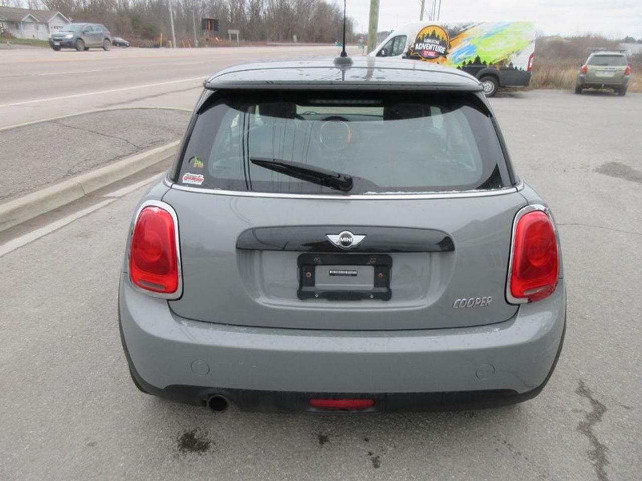 2016 MINI Cooper  Photo