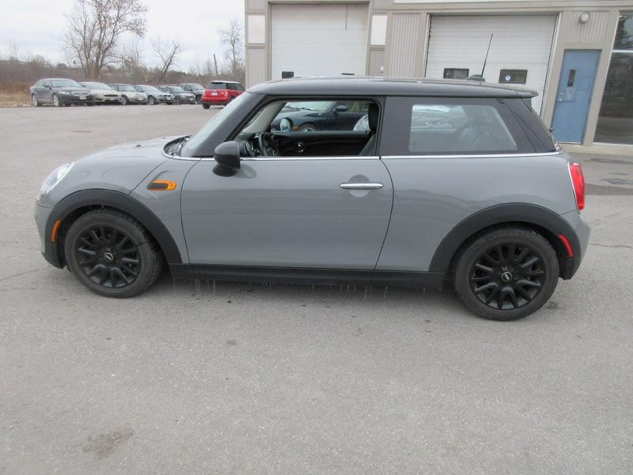 2016 MINI Cooper  Photo5