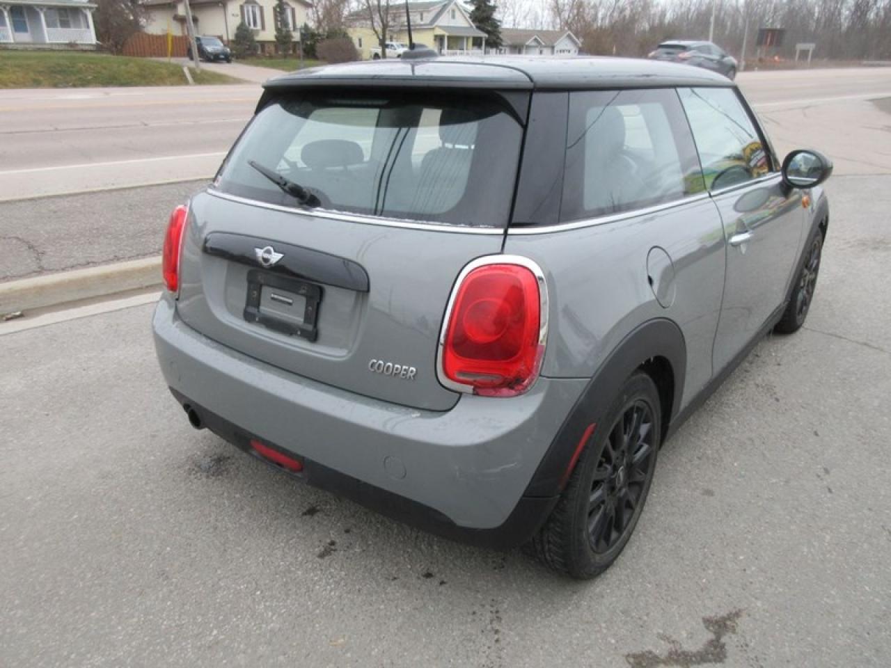 2016 MINI Cooper  Photo