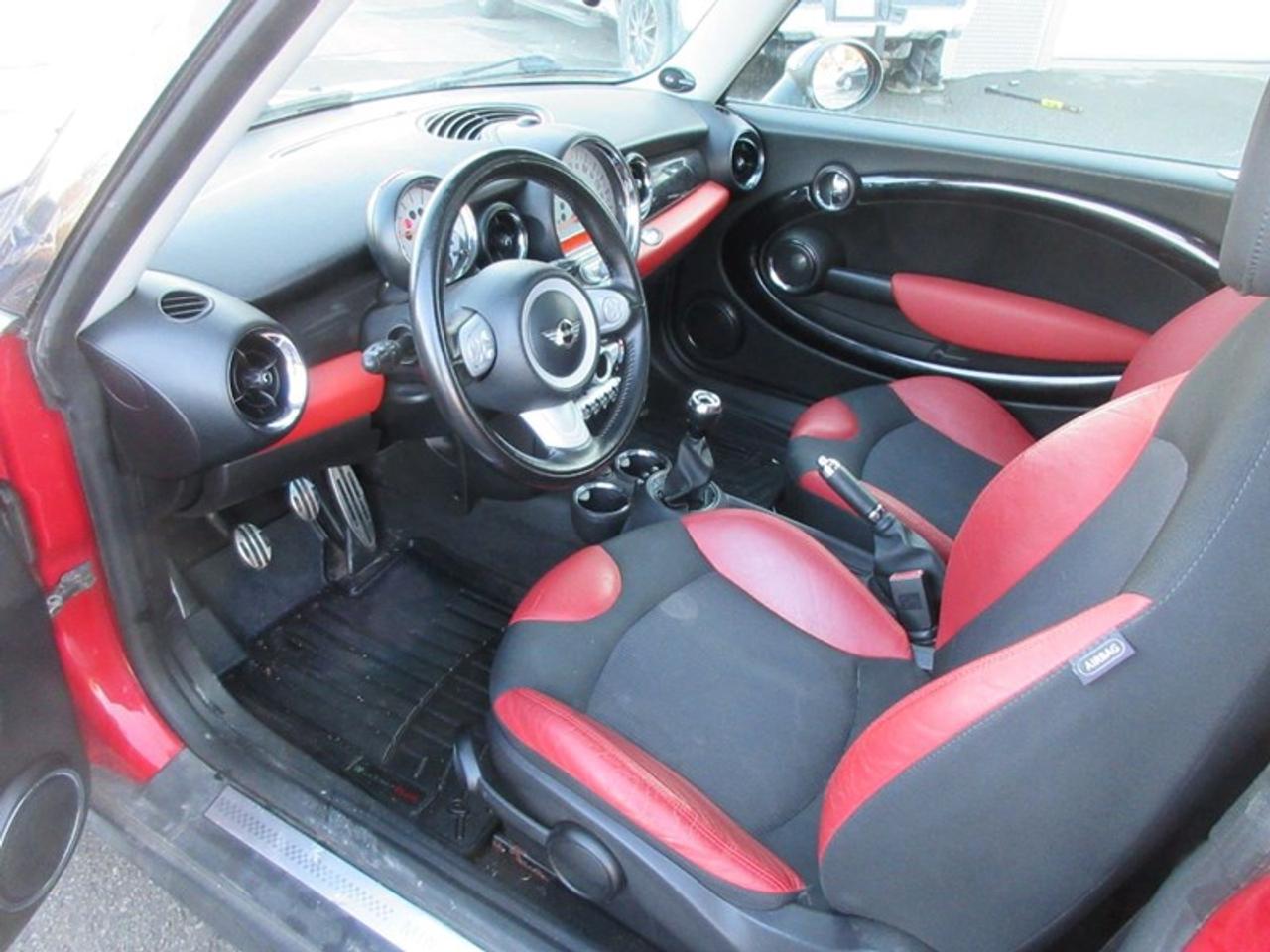 2010 MINI Clubman S Photo