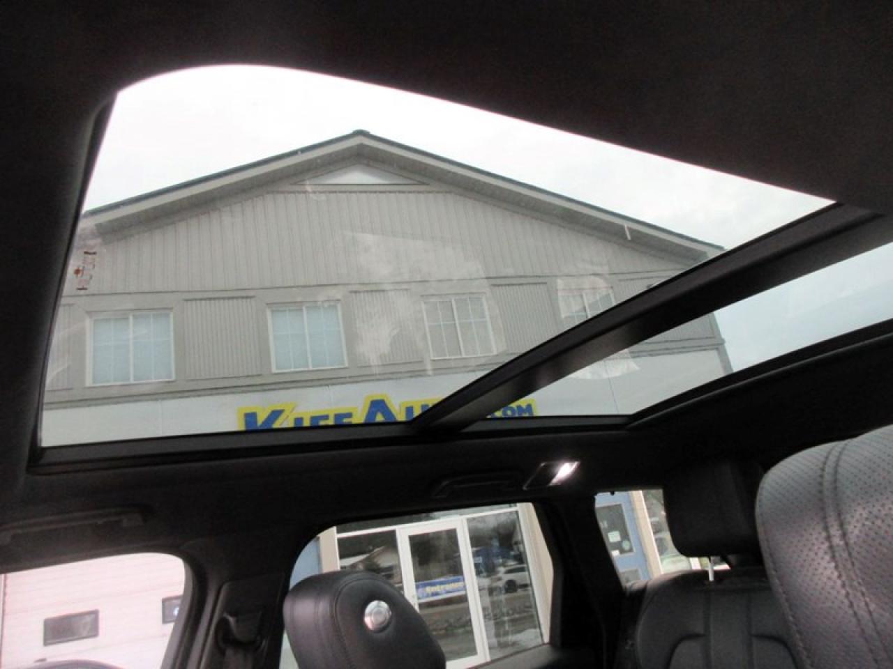 2016 Land Rover Range Rover Sport 5.0L V8 Supercharged Photo