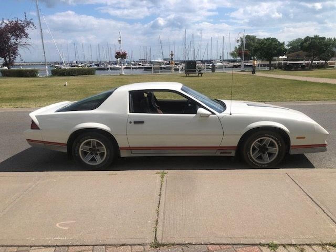 1982 Chevrolet Camaro  Photo