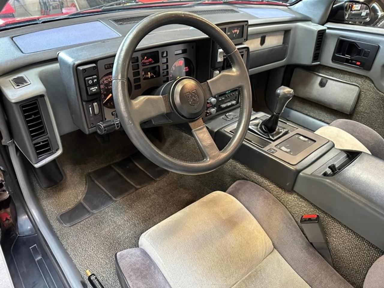 1986 Pontiac Fiero SE Photo